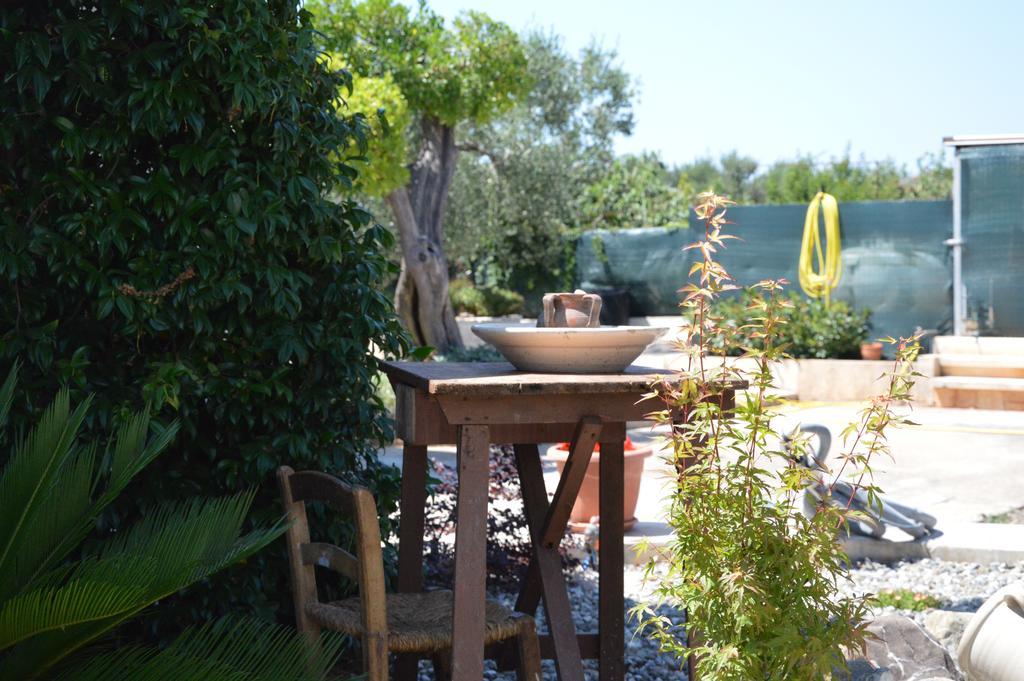 Casa Delle Rondini Bed and Breakfast Alberobello Exteriör bild